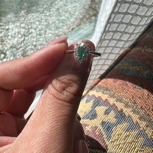 Real emerald and Diamond ring
